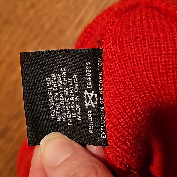 Chiefs New Era Kansas City Cuff Knit Red Beanie - Picture 5 of 6